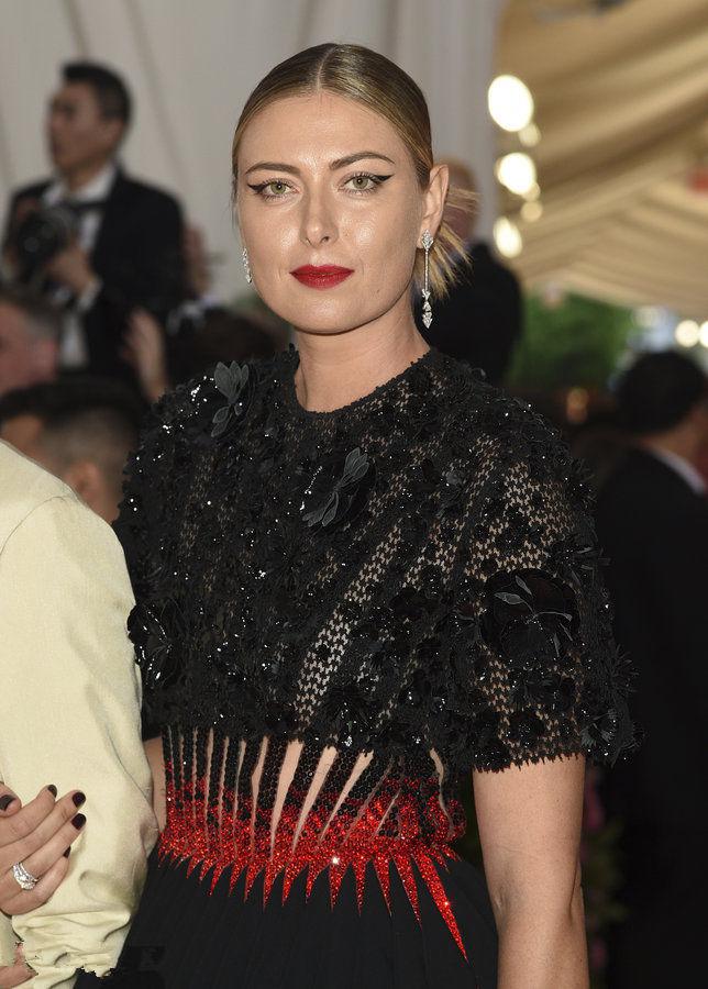 九游BT破解游戏哈登焦点对战，莎拉波娃与50激战雄鹿分钟，晋级下一阶段胜负难料！的简单介绍