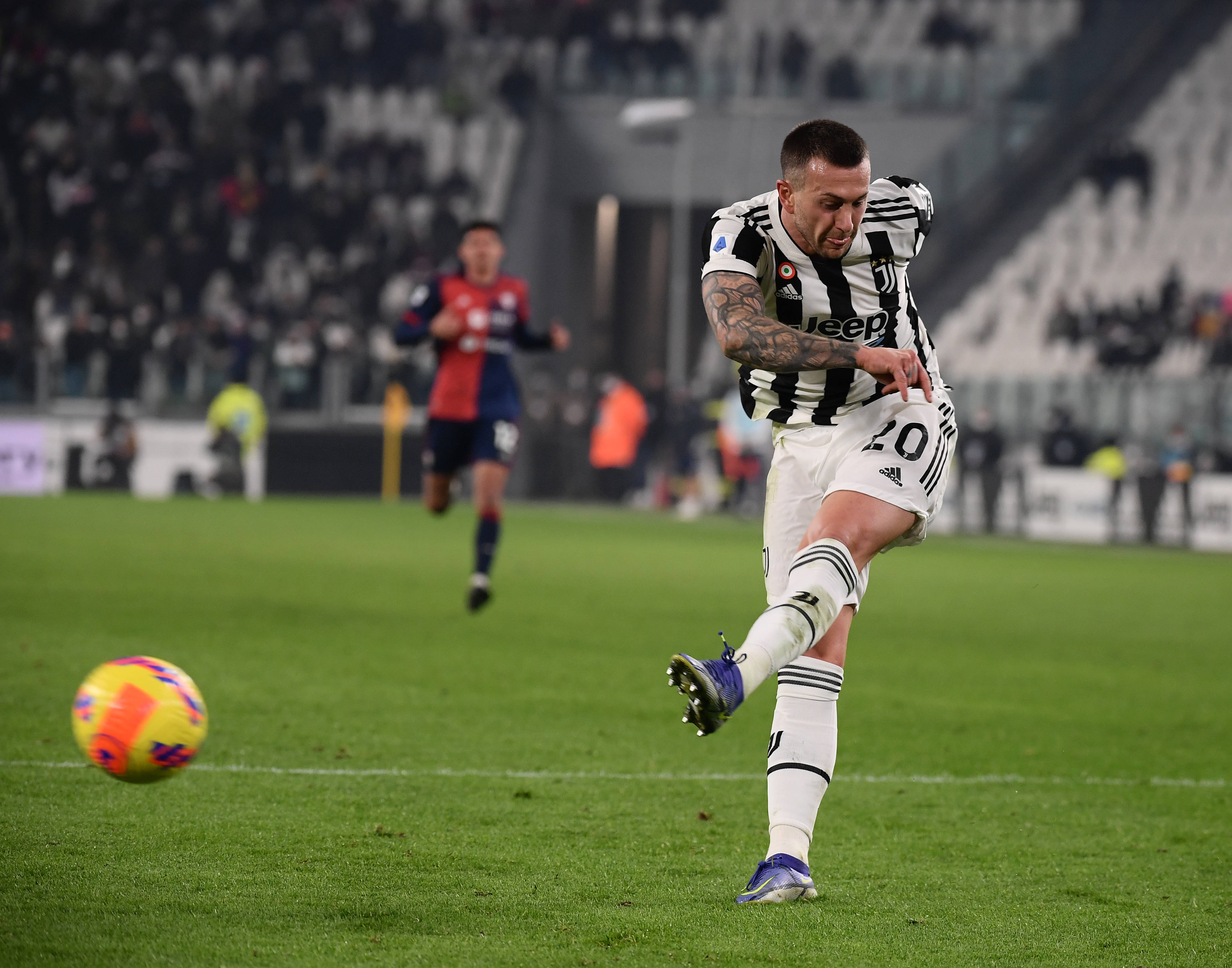 九游BT版手游 败北引爆全场！，Faker意外战胜尤文图斯赛场气氛高涨