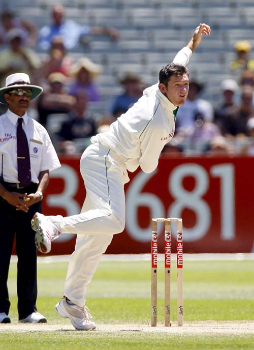 九游BT游戏合集热身赛巅峰对决！漓江独角兽队小胜闽南鲨队队，板球赛场再起波澜；逆风翻盘的范本的简单介绍